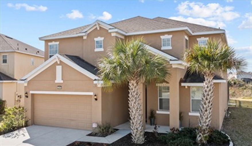 Villa Goofys Golf Getaway - Luxury Executive Disney Villa on Golf Course Gated Community, South Facing Pool,  No Rear Neighbours and Conservation Views in Providence, Davenport, Orlando