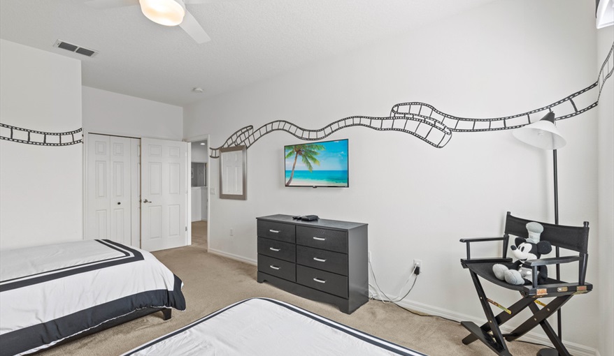 Chic black and white decor. Goofys Golf Getaway - Luxury Executive Disney Villa on Golf Course Gated Community, South Facing Pool,  No Rear Neighbours and Conservation Views in Providence, Davenport, Orlando