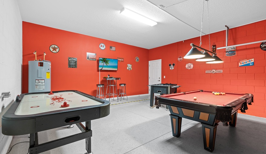 Hours of fun for everyone. Goofys Golf Getaway - Luxury Executive Disney Villa on Golf Course Gated Community, South Facing Pool,  No Rear Neighbours and Conservation Views in Providence, Davenport, Orlando