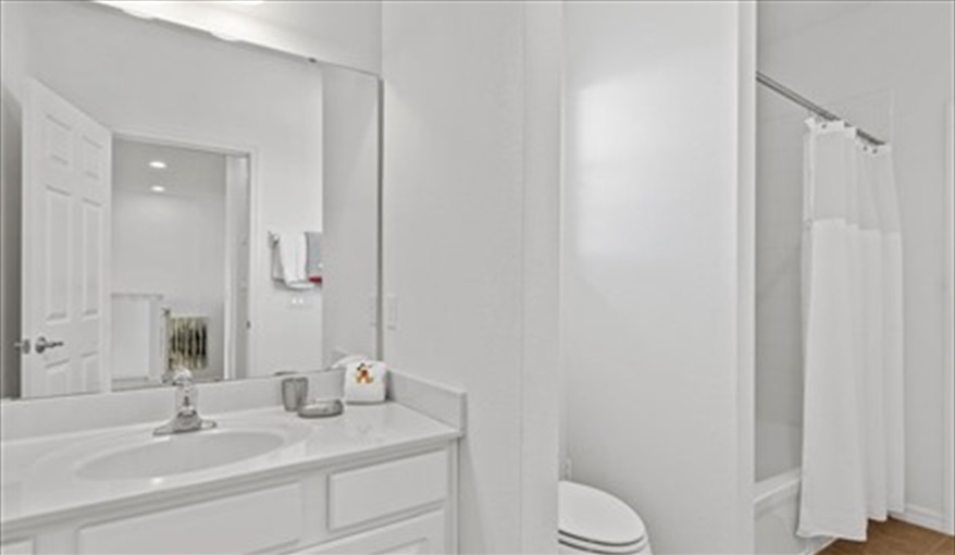Sinks at either end. Goofys Golf Getaway - Luxury Executive Disney Villa on Golf Course Gated Community, South Facing Pool,  No Rear Neighbours and Conservation Views in Providence, Davenport, Orlando
