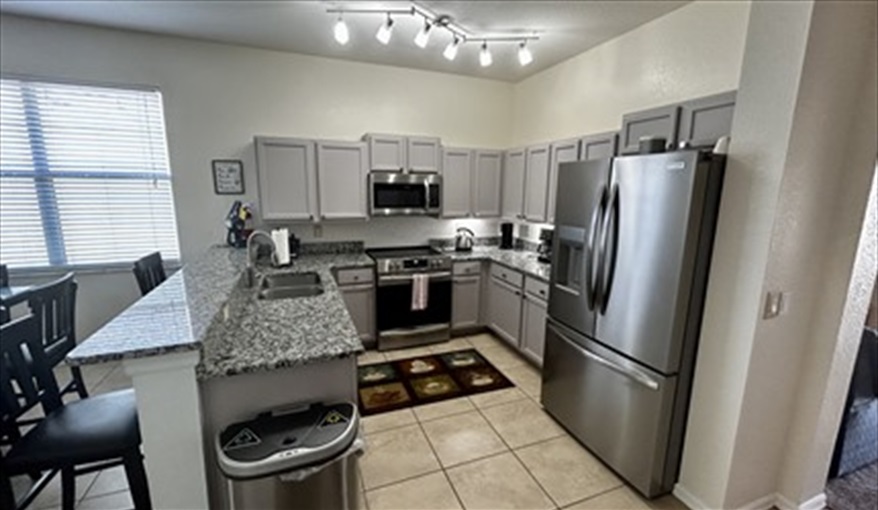 Kitchen & Breakfast Bar. Villa Ansell in Highlands Reserve, Davenport, Orlando