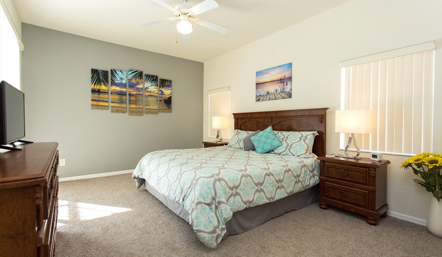 Master 1 Bedroom. Manor Palms Villa - Great Location, Great Home in The Manors At Westhaven, Davenport, Orlando
