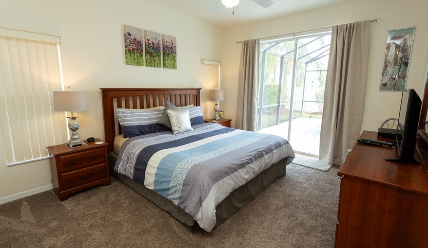 Master 2 Bedroom. Manor Palms Villa - Great Location, Great Home in The Manors At Westhaven, Davenport, Orlando