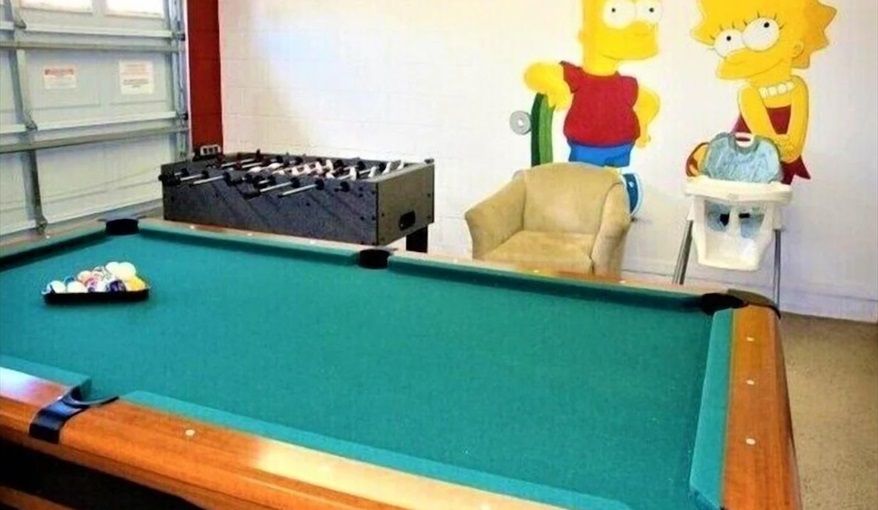 Enjoy a game of pool in the dedicated games room. Daisy's Den  in Indian Ridge, Kissimmee, Orlando