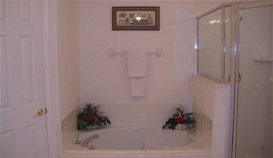 Downstairs Master En-Suite. Grand Cumbrian in Cumbrian Lakes, Kissimmee, Orlando