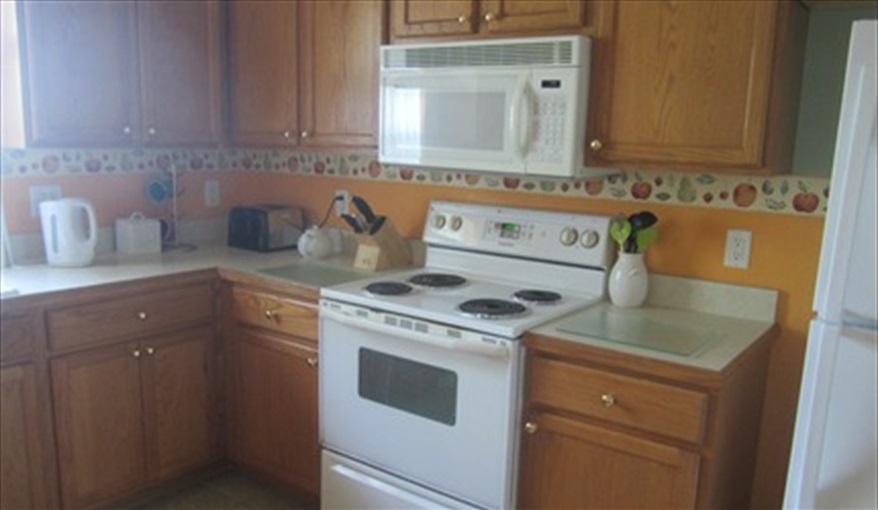 Fully equipped kitchen. Villa Verna in Indian Creek, Kissimmee, Orlando