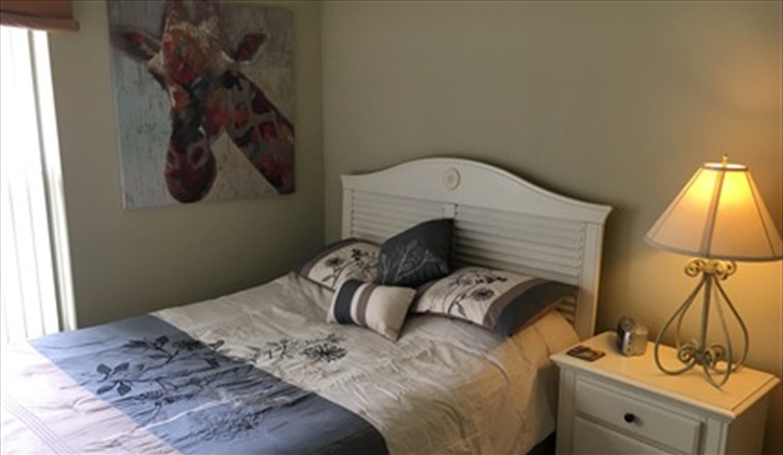 2nd master bedroom with queen size bed. Villa Verna in Indian Creek, Kissimmee, Orlando