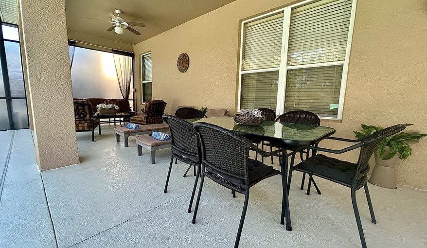 Outdoor Dining & Seating. Watersong Villa Florida. 6 Bedrooms 5.5 Bathrooms with 4 en-suite. Conservation Views. Pool & Spa.  in Watersong, Davenport, Orlando