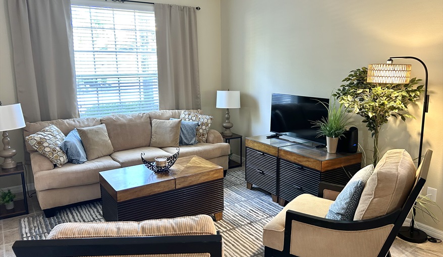 Second Living Area. Watersong Villa Florida. 6 Bedrooms 5.5 Bathrooms with 4 en-suite. Conservation Views. Pool & Spa.  in Watersong, Davenport, Orlando