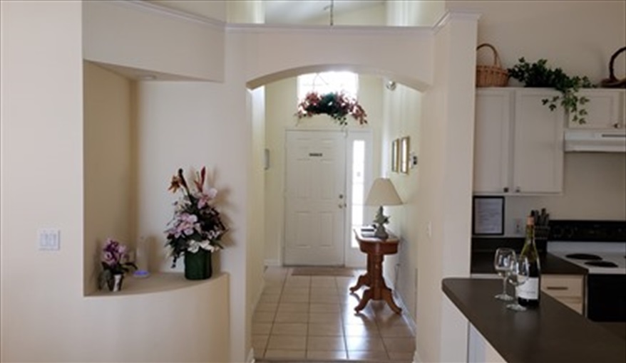 Entrance. Lakeside Lodge at Eagle Pointe in Eagle Pointe, Kissimmee, Orlando