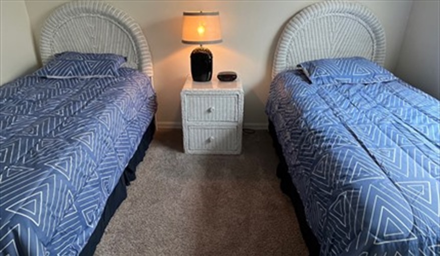 Twin Bedroom. Sunshine Villa in Loma Linda, Davenport, Orlando