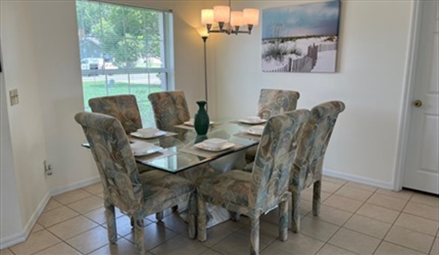 Dining Room. Sunshine Villa in Loma Linda, Davenport, Orlando