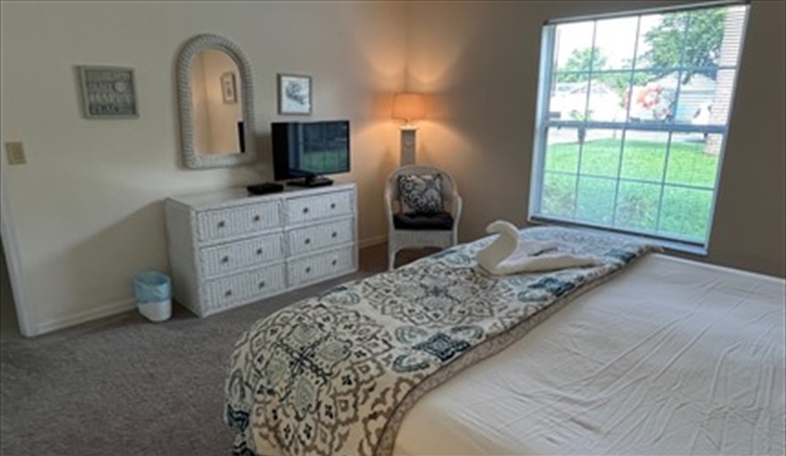 Master Bedroom. Sunshine Villa in Loma Linda, Davenport, Orlando