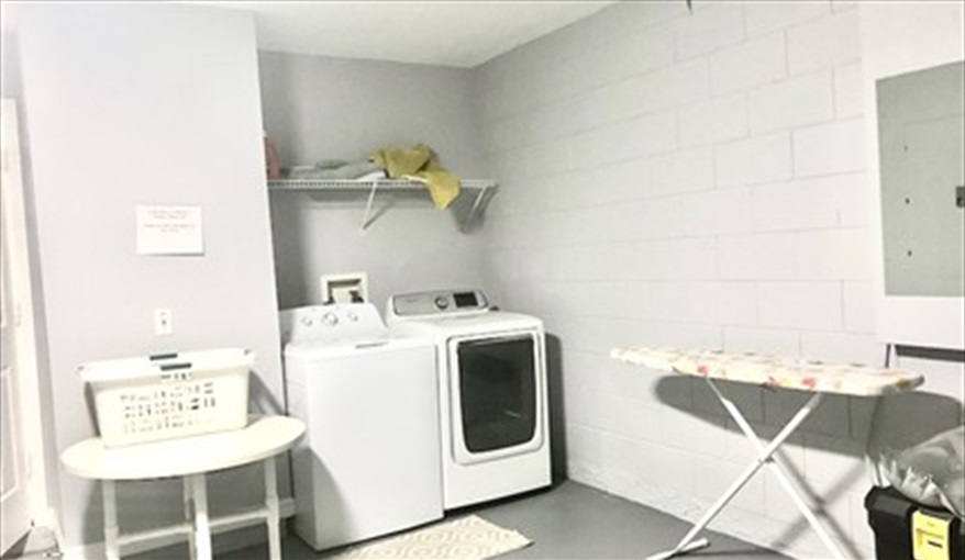Washer and drier available. Ref 80.Stunning Villa with private pool. Near Disney, Eagle Point in Eagle Pointe, Kissimmee, Orlando