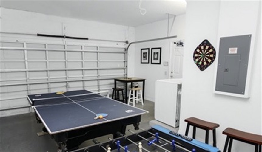 Villa games room with ping pong table. Ref 701BV. Villa at Bella Vida with own South facing pool., Games room & near to Disney in Bellavida Resort, Kissimmee, Orlando