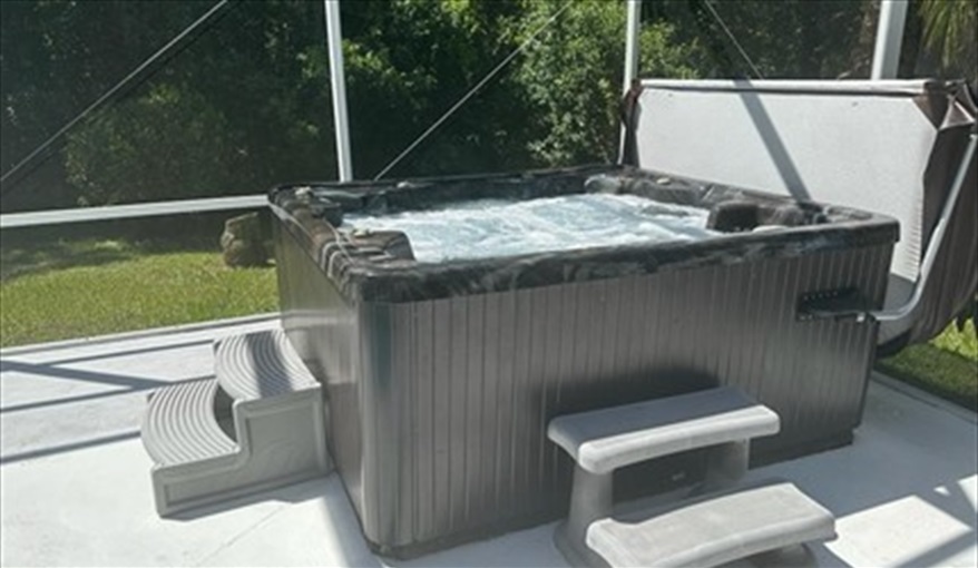 81 jet hot tub . Doral Woods Secluded Florida Villa Updated June 2023 in Doral Woods, Kissimmee, Orlando