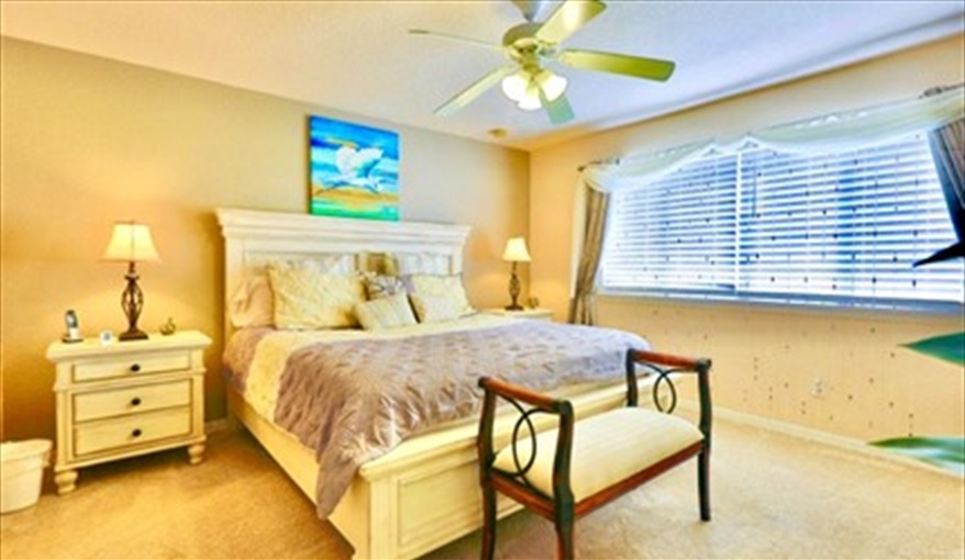 Bedroom 1: King size bed with ensuite, separate tub and shower. Ref 114. Modern family villa own pool, near Disney. Silver Creek in Silver Creek, Clermont, Orlando