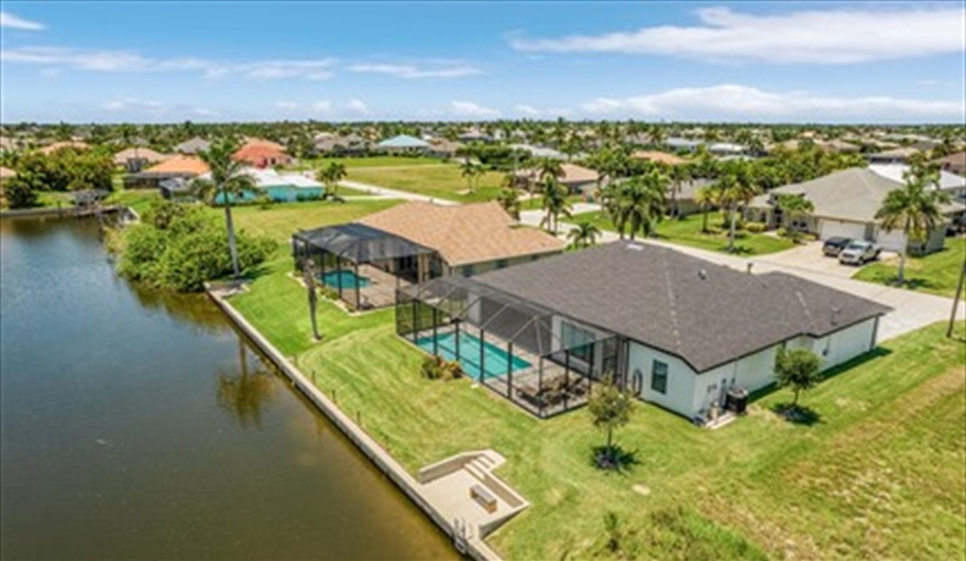 Villa Still Waters - south-facing paradise - pure tranquility – pure luxury in Cape Coral, Cape Coral, Gulf Coast