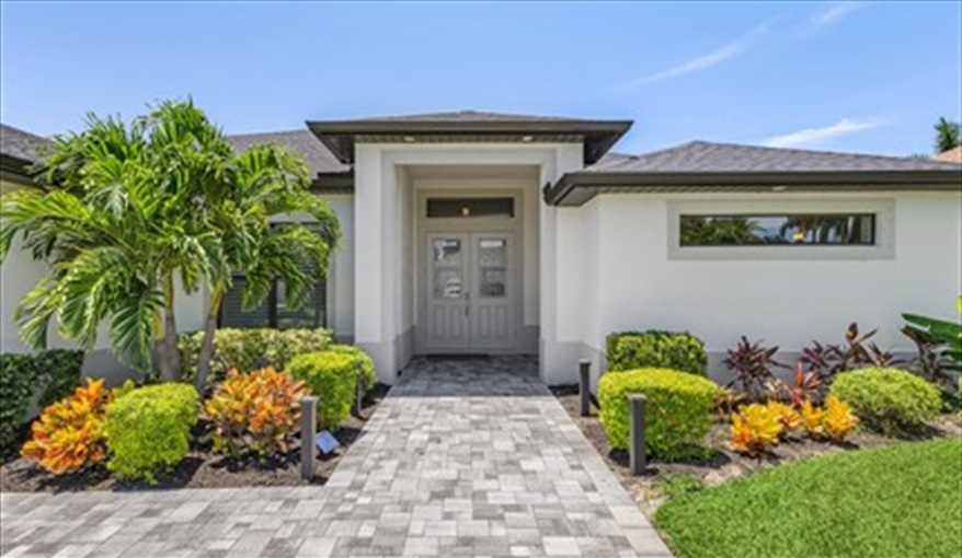 Villa Still Waters - south-facing paradise - pure tranquility – pure luxury in Cape Coral, Cape Coral, Gulf Coast
