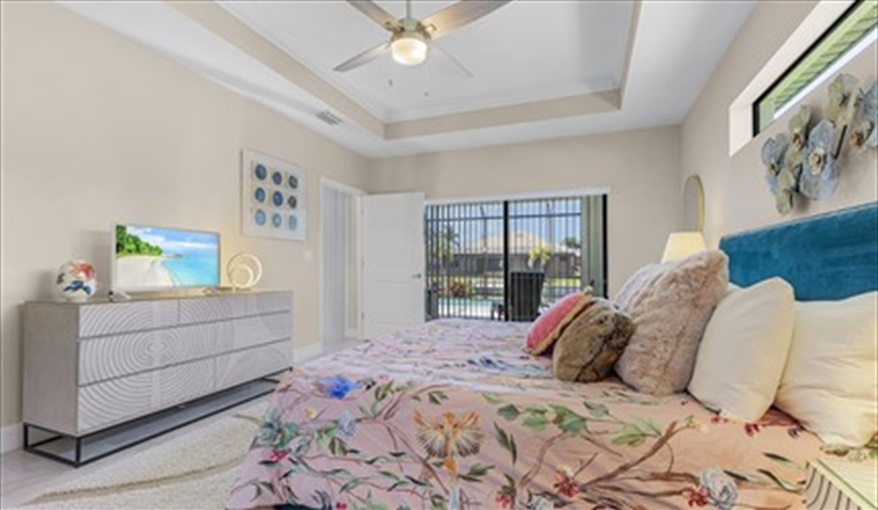 Villa Still Waters - south-facing paradise - pure tranquility – pure luxury in Cape Coral, Cape Coral, Gulf Coast