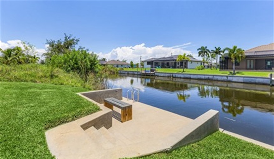 Villa Still Waters - south-facing paradise - pure tranquility – pure luxury in Cape Coral, Cape Coral, Gulf Coast