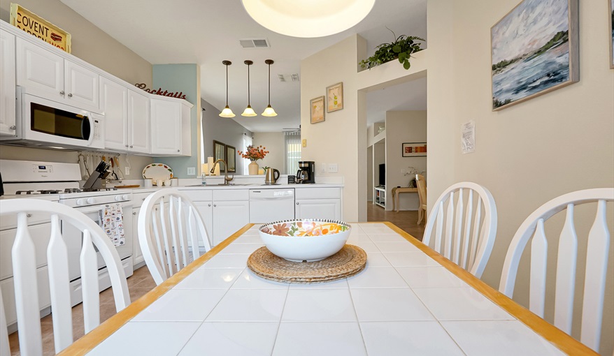 Kitchen Dining. CJS FLORIDA VILLA in Esprit, Davenport, Orlando