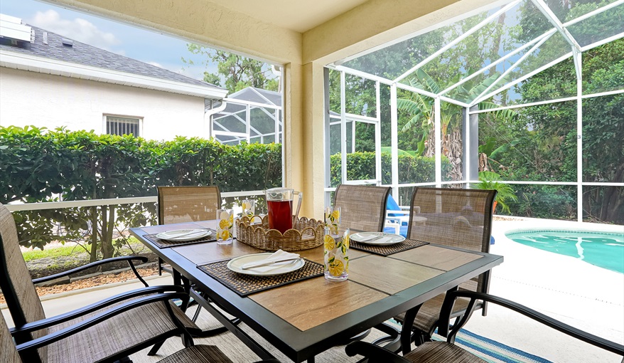 Outdoor dining. CJS FLORIDA VILLA in Esprit, Davenport, Orlando