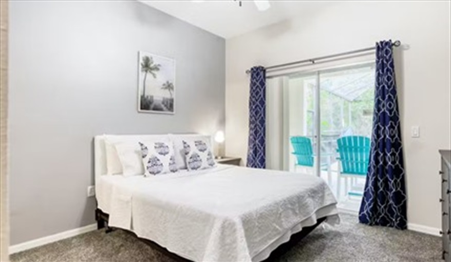 Queen Bedroom. Magic Memories Paradise Villa in Cumbrian Lakes, Kissimmee, Orlando