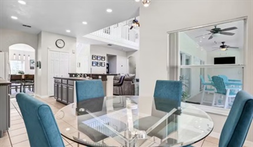 Dining Area. Magic Memories Paradise Villa in Cumbrian Lakes, Kissimmee, Orlando