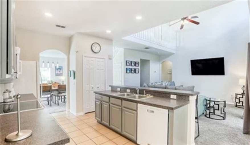 Kitchen. Magic Memories Paradise Villa in Cumbrian Lakes, Kissimmee, Orlando