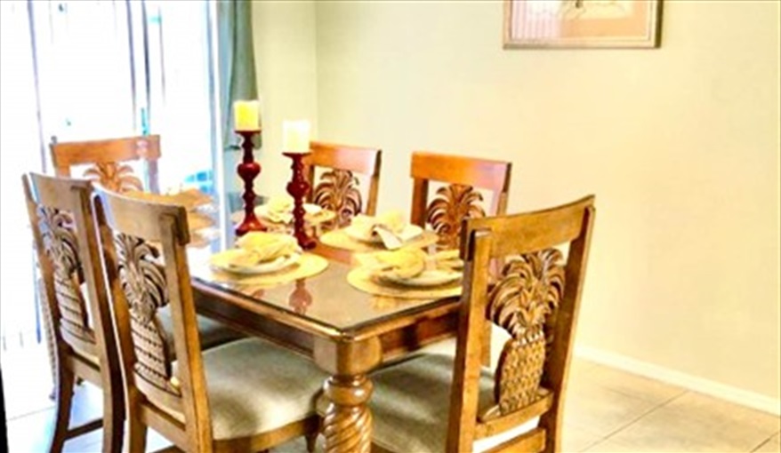 Dining table and chairs. Ref 993PF. Family home, free BBQ. Near Disney. Pet friendly in Lindfields, Kissimmee, Orlando