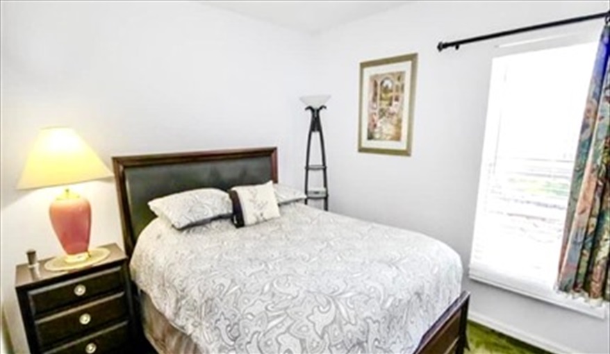 Bedroom 3: Queen size bed with TV. Ref 17. Lake Berkley. Superb Villa , own pool. BBQ. Nr Disney. Gated resort in Lake Berkley Resort, Kissimmee, Orlando