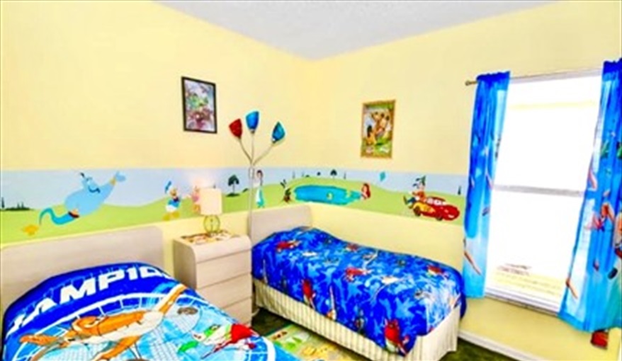 Bedroom 4: Themed room with twin beds. Ref 17. Lake Berkley. Superb Villa , own pool. BBQ. Nr Disney. Gated resort in Lake Berkley Resort, Kissimmee, Orlando