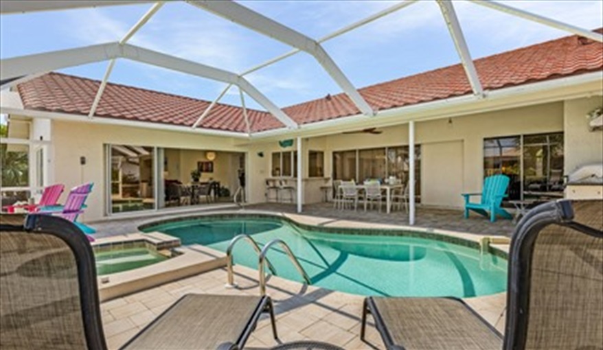 Villa Tropical Palms - SW Cape - South Facing W/front Home in Cape Coral, Cape Coral, Gulf Coast