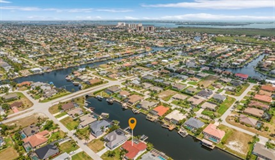 Villa Tropical Palms - SW Cape - South Facing W/front Home in Cape Coral, Cape Coral, Gulf Coast