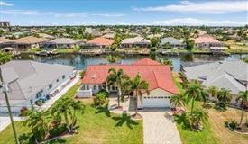 Villa Tropical Palms - SW Cape - South Facing W/front Home in Cape Coral, Cape Coral, Gulf Coast