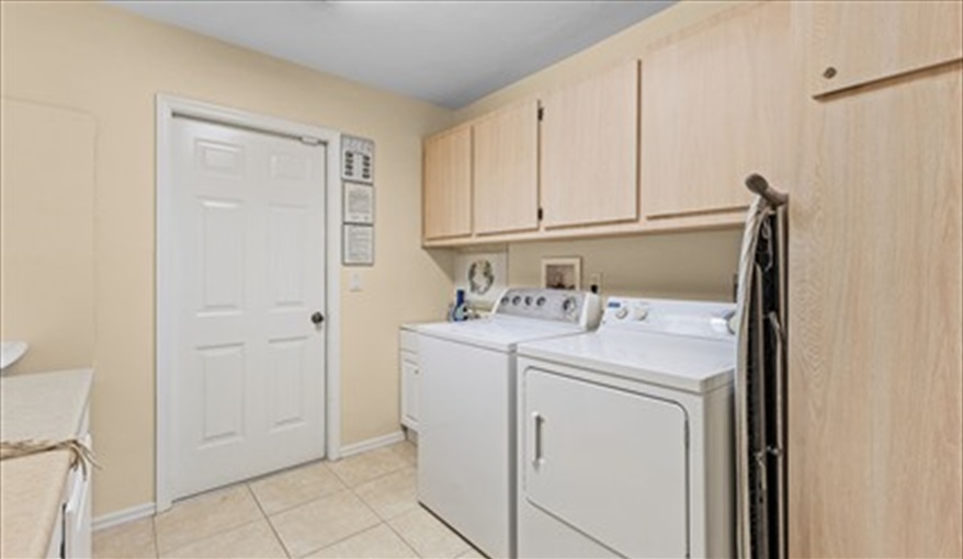 Villa Tropical Palms - SW Cape - South Facing W/front Home in Cape Coral, Cape Coral, Gulf Coast