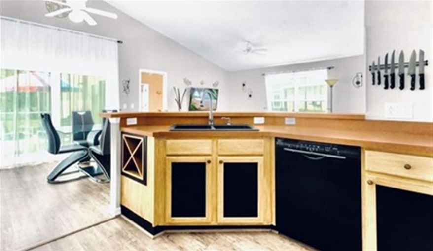 Villa ref 996PF. Stunning villa. South facing pool. Pet friendly in Town Centre Reserve, Davenport, Orlando
