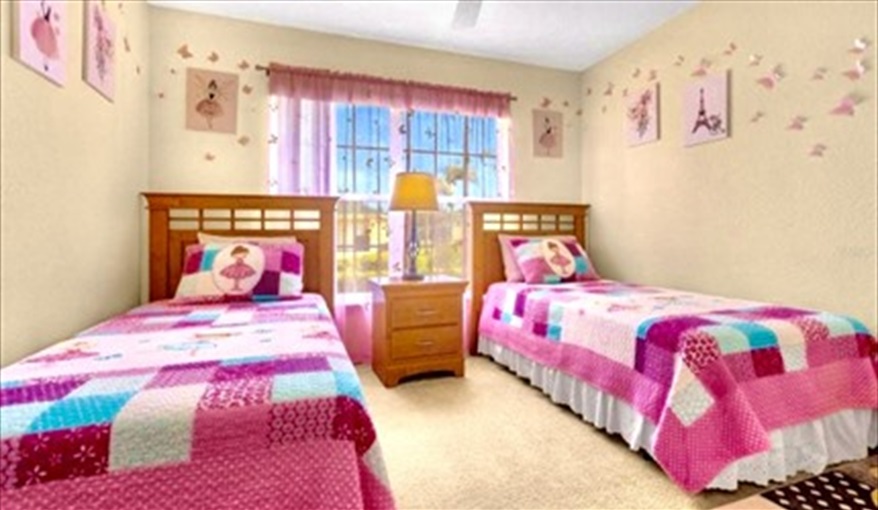 Twin bedroom. ref 996PF. Stunning villa. South facing pool. Pet friendly in Town Centre Reserve, Davenport, Orlando