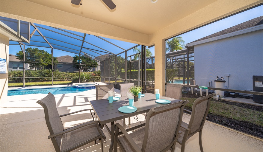 Villa Beautiful, Modern 5 Bed, 4 Bath Villa on Calabay Parc with Private Pool - Mins to Disney in Calabay Parc, Davenport, Orlando