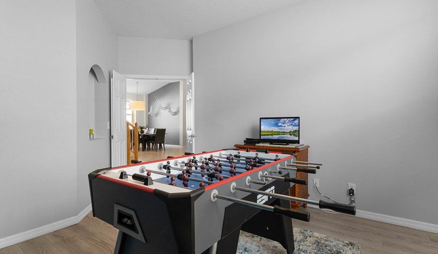 Villa Beautiful, Modern 5 Bed, 4 Bath Villa on Calabay Parc with Private Pool - Mins to Disney in Calabay Parc, Davenport, Orlando