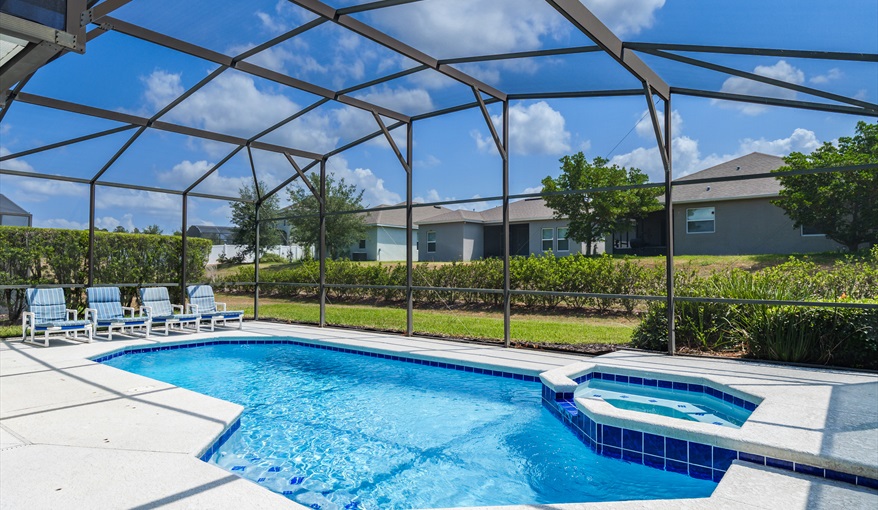 Villa Beautiful, Modern 5 Bed, 4 Bath Villa on Calabay Parc with Private Pool - Mins to Disney in Calabay Parc, Davenport, Orlando