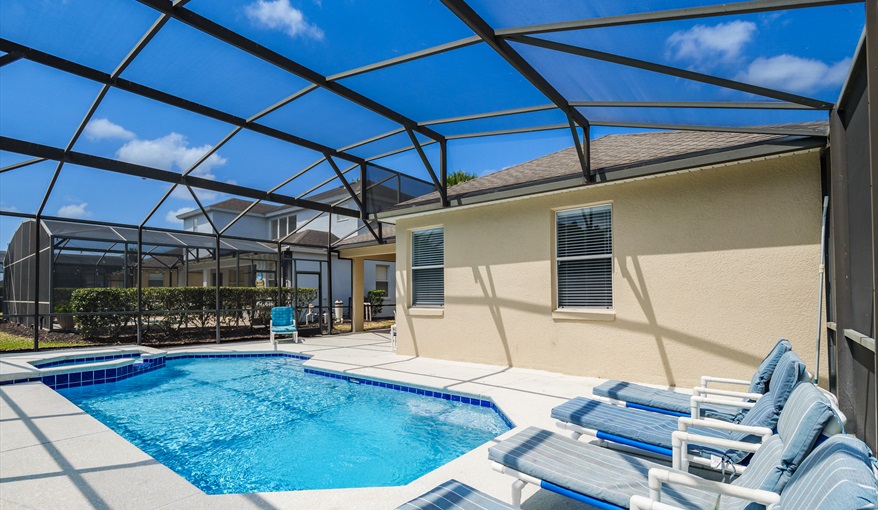 Villa Beautiful, Modern 5 Bed, 4 Bath Villa on Calabay Parc with Private Pool - Mins to Disney in Calabay Parc, Davenport, Orlando