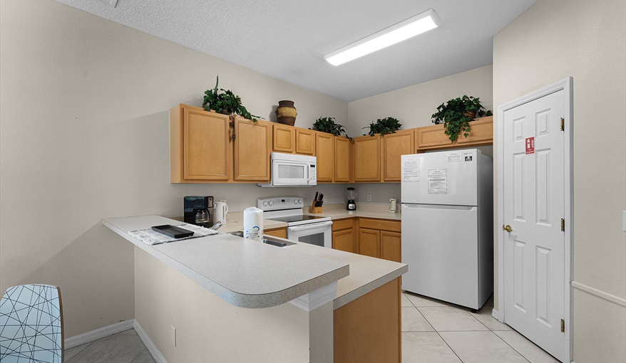 Villa Beautiful, Modern 5 Bed, 4 Bath Villa on Calabay Parc with Private Pool - Mins to Disney in Calabay Parc, Davenport, Orlando