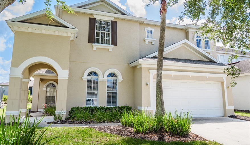 Villa Beautiful, Modern 5 Bed, 4 Bath Villa on Calabay Parc with Private Pool - Mins to Disney in Calabay Parc, Davenport, Orlando