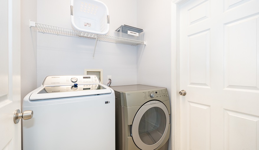 Villa Beautiful, Modern 5 Bed, 4 Bath Villa on Calabay Parc with Private Pool - Mins to Disney in Calabay Parc, Davenport, Orlando