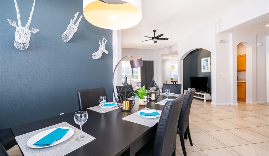 Villa Beautiful, Modern 5 Bed, 4 Bath Villa on Calabay Parc with Private Pool - Mins to Disney in Calabay Parc, Davenport, Orlando