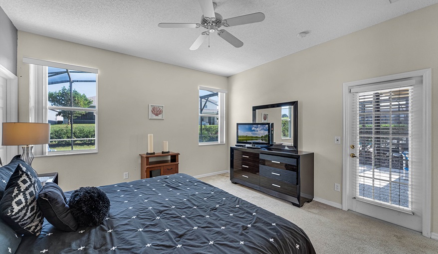 Villa Beautiful, Modern 5 Bed, 4 Bath Villa on Calabay Parc with Private Pool - Mins to Disney in Calabay Parc, Davenport, Orlando