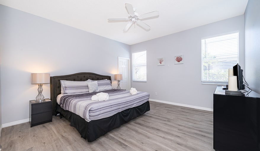 Villa Beautiful, Modern 5 Bed, 4 Bath Villa on Calabay Parc with Private Pool - Mins to Disney in Calabay Parc, Davenport, Orlando