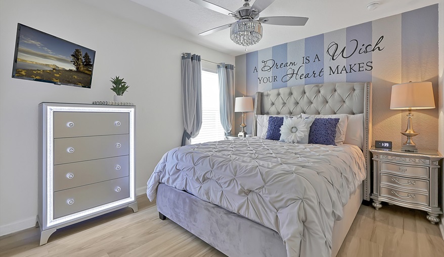 1st Floor Queen. Sunshine Villa at Windsor Hills  in Windsor Hills Resort, Kissimmee, Orlando